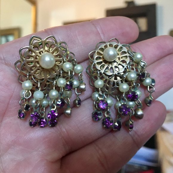 Earrings Vintage Chandelier Gold Pearls Purple Rhi - Picture 3 of 10